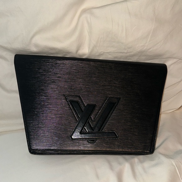 Louis Vuitton twist clutch - Picture 1 of 8